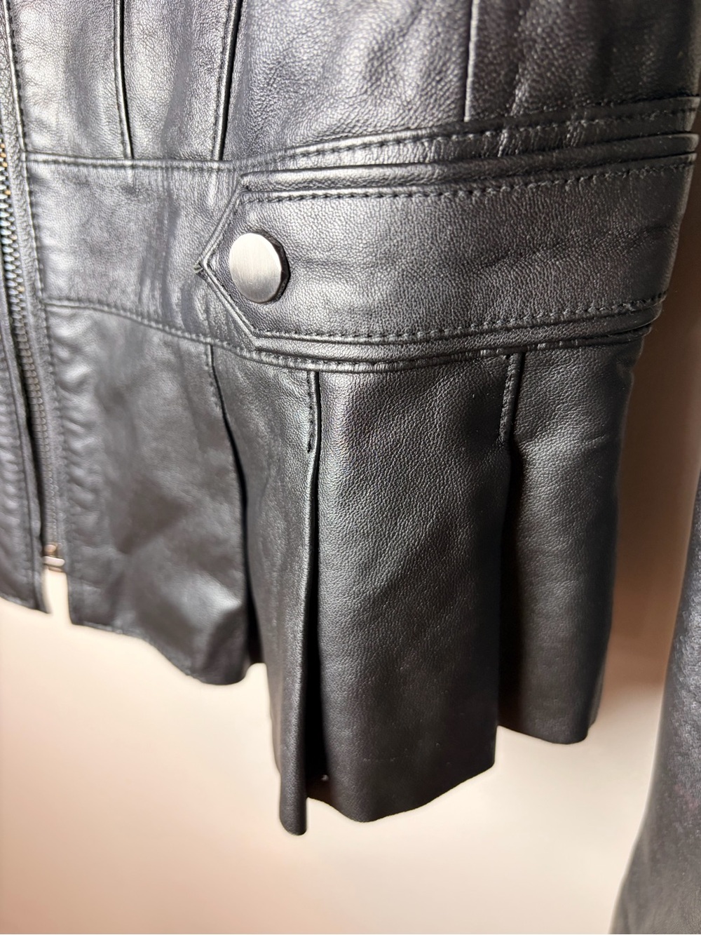 WHITE/BLACK Black Peplum Jacket Pleated Fitted Zip Front - Picture 5 of 7